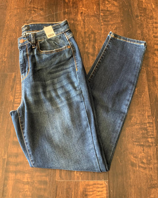 Hi-Rise Relaxed Fit Dark Jean