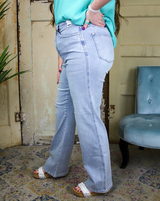 High Waisted Control Top Vintage Wash Straight Jean